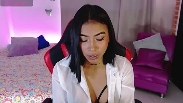 Snapshot of ebony_moon1 chatting on October 20, 2025, 1:22 pm ebony moon1 online show from October 20, 2025, 1:22 pm