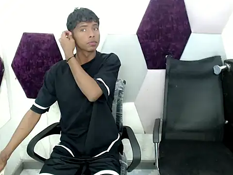 Snapshot of Mick_storm chatting on November 18, 2025, 6:56 pm Mick storm online show from November 18, 2025, 6:56 pm