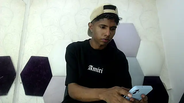 Snapshot of Mick_storm chatting on February 3, 2026, 1:37 am Mick storm online show from February 3, 2026, 1:37 am