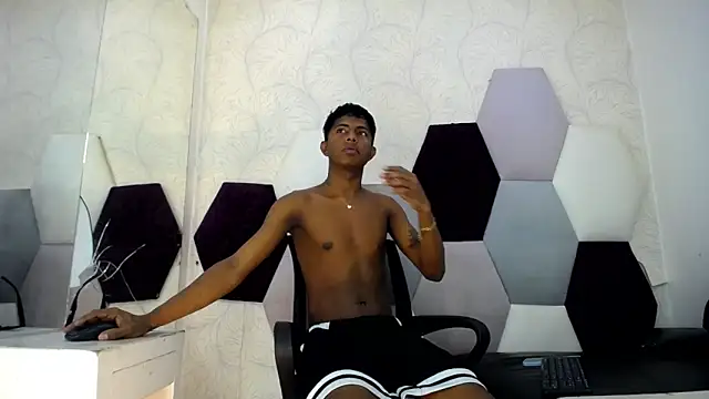 Snapshot of Mick_storm chatting on February 21, 2026, 8:32 pm Mick storm online show from February 21, 2026, 8:32 pm