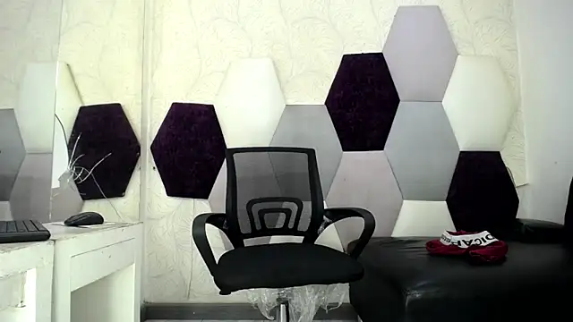 Snapshot of Mick_storm chatting on February 22, 2026, 7:45 pm Mick storm online show from February 22, 2026, 7:45 pm