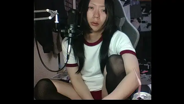 Snapshot of harinyanxxx chatting on November 28, 2025, 7:38 pm harinyanxxx online show from November 28, 2025, 7:38 pm