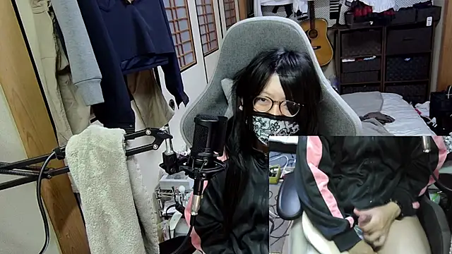 Snapshot of harinyanxxx chatting on February 7, 2026, 9:29 pm harinyanxxx online show from February 7, 2026, 9:29 pm