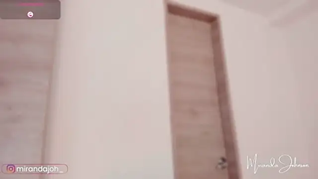 MirandaJohnson  online show from December 4, 2025, 2:26 pm