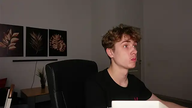 Nathan Rusu online show from November 23, 2025, 9:36 pm