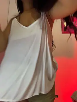 Julieta-Cutie online show from November 9, 2025, 5:39 am