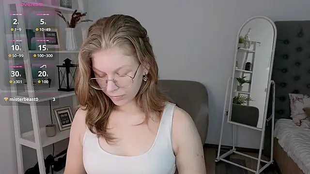 Snapshot of Angelie__Eyes chatting on October 12, 2025, 10:47 am Angelie Eyes online show from October 12, 2025, 10:47 am