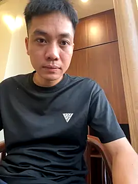 Snapshot of Live-tong chatting on October 14, 2025, 9:32 am Live-tong online show from October 14, 2025, 9:32 am