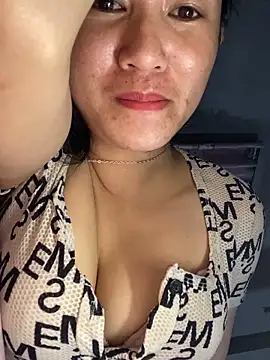 Snapshot of TranOanh999 chatting on October 16, 2025, 10:38 am TranOanh999 online show from October 16, 2025, 10:38 am