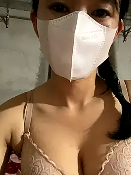 Snapshot of TranOanh999 chatting on October 27, 2025, 5:39 pm TranOanh999 online show from October 27, 2025, 5:39 pm