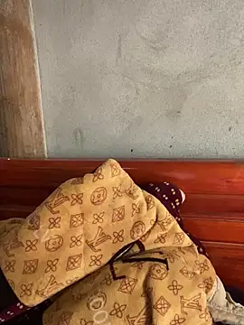 Snapshot of TranOanh999 chatting on October 28, 2025, 7:34 am TranOanh999 online show from October 28, 2025, 7:34 am