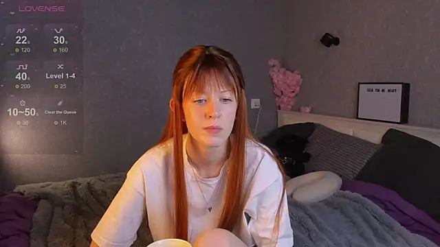 Soundless-Voice online show from November 12, 2025, 3:01 pm