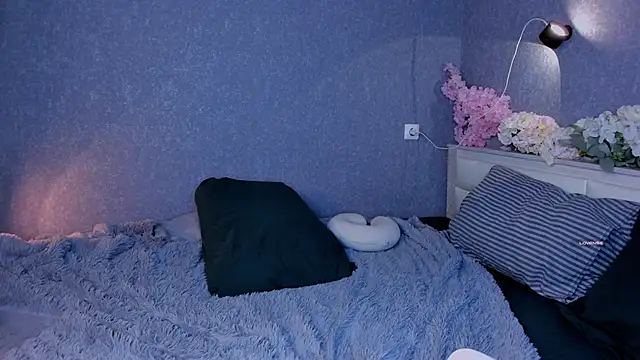 Soundless-Voice online show from April 19, 2026, 1:32 pm