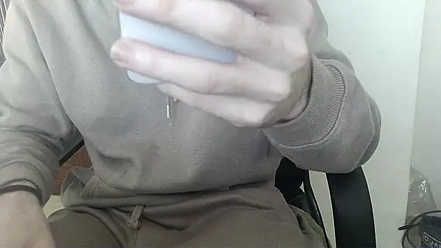 ZorroRomeo online show from January 13, 2026, 12:21 pm