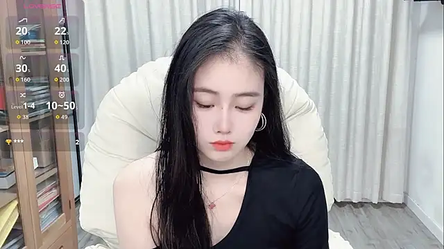 Snapshot of XFDLL-BAOBEI chatting on October 13, 2025, 2:44 am XFDLL-BAOBEI online show from October 13, 2025, 2:44 am