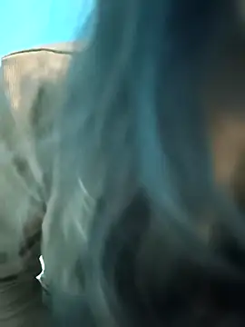 Model Show01 online show from December 14, 2025, 8:57 pm