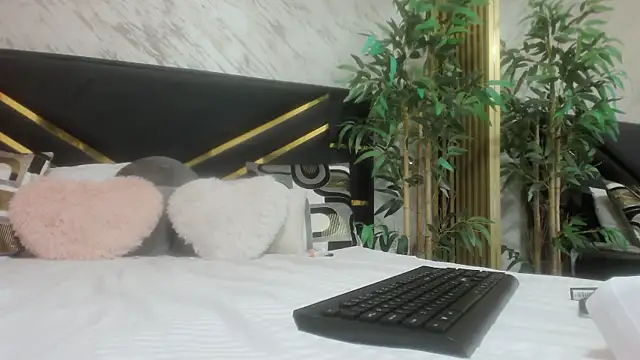 amara seli online show from November 12, 2025, 7:46 pm