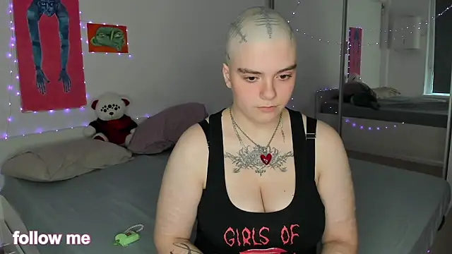 Snapshot of len_be chatting on October 20, 2025, 11:10 am len be online show from October 20, 2025, 11:10 am