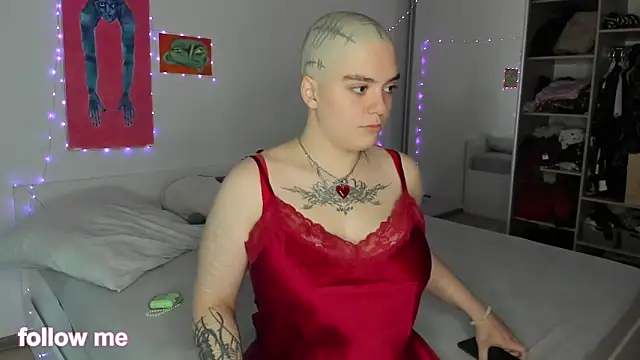 Snapshot of len_be chatting on October 28, 2025, 11:03 am len be online show from October 28, 2025, 11:03 am