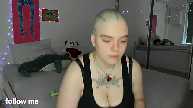 Snapshot of len_be chatting on October 29, 2025, 11:01 am len be online show from October 29, 2025, 11:01 am