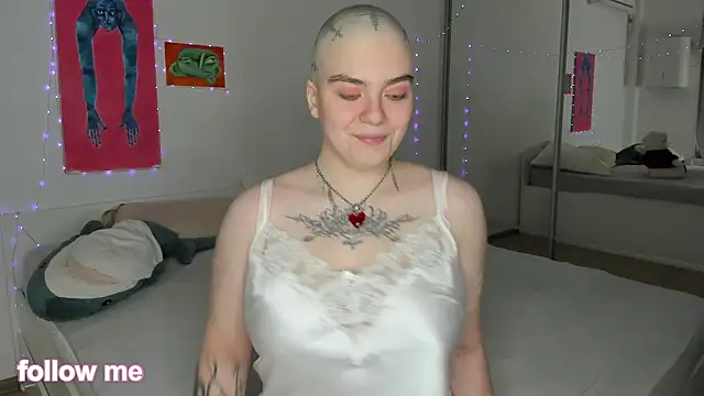 Snapshot of len_be chatting on November 5, 2025, 11:10 am len be online show from November 5, 2025, 11:10 am