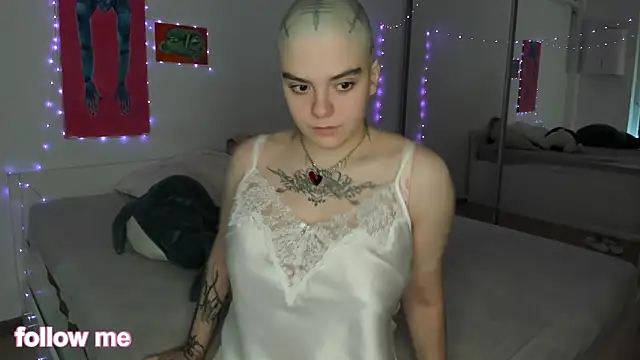 Snapshot of len_be chatting on November 10, 2025, 11:09 am len be online show from November 10, 2025, 11:09 am