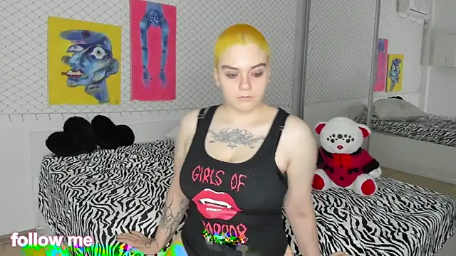 Snapshot of len_be chatting on December 1, 2025, 11:04 am len be online show from December 1, 2025, 11:04 am