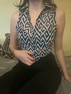 KittieCreme online show from November 26, 2025, 11:11 am