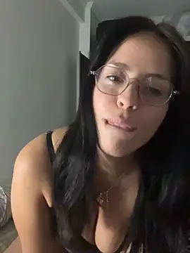 babecatalina online show from February 9, 2026, 4:27 am