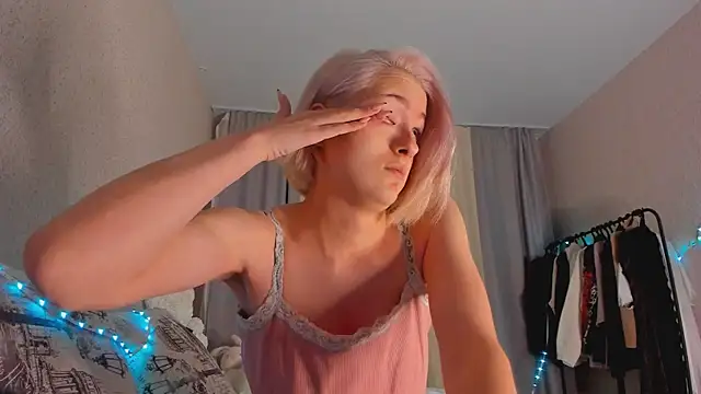 Snapshot of EdenVixen chatting on November 18, 2025, 3:38 pm EdenVixen online show from November 18, 2025, 3:38 pm