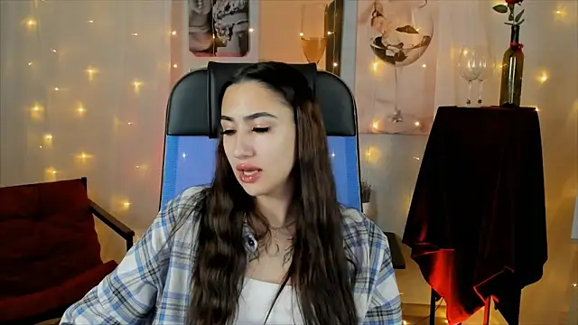 RebeckaThornton online show from December 2, 2025, 9:58 am