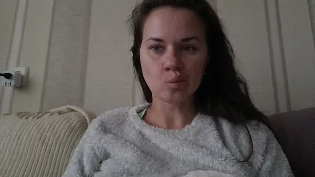 GiaaCaranggi online show from October 18, 2025, 10:38 am