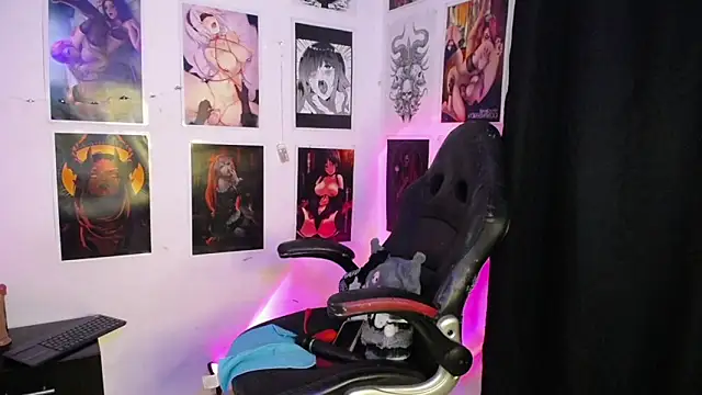 SweetDevil777  online show from November 5, 2025, 3:39 am