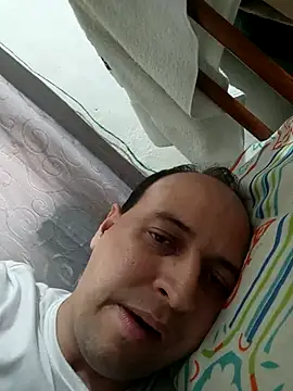 sacarlettareyo online show from October 17, 2025, 8:55 pm