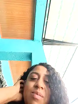 lacrespa24 online show from December 14, 2025, 5:51 pm