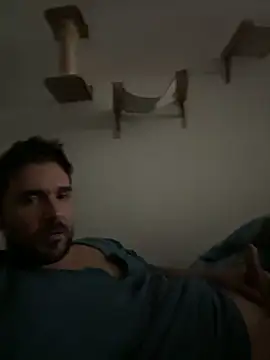 ReDiBastoni90 online show from October 26, 2025, 11:31 pm