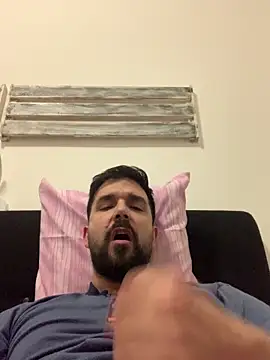 ReDiBastoni90 online show from February 5, 2026, 11:09 pm