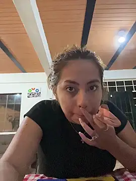 Snapshot of Emily_Joee chatting on October 19, 2025, 3:51 am Emily Joee online show from October 19, 2025, 3:51 am