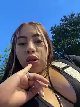 Snapshot of Emily_Joee chatting on November 8, 2025, 10:52 pm Emily Joee online show from November 8, 2025, 10:52 pm