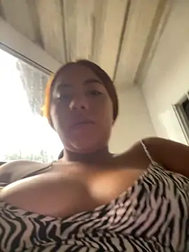 Snapshot of Emily_Joee chatting on November 13, 2025, 10:19 pm Emily Joee online show from November 13, 2025, 10:19 pm