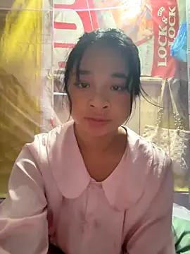 Linh-xxx online show from October 15, 2025, 10:54 pm