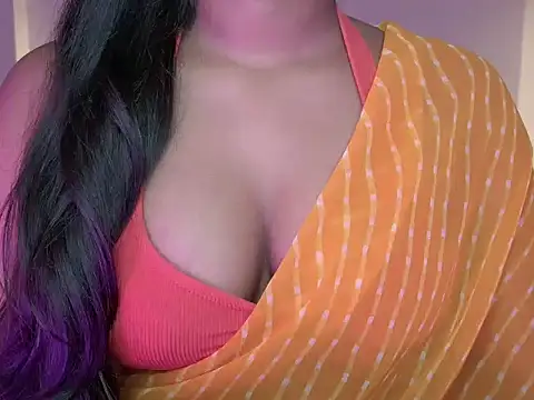 Rashiii  online show from November 5, 2025, 3:45 pm