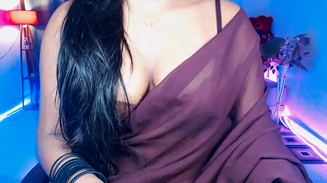 Rashiii  online show from May 20, 2026, 3:34 am