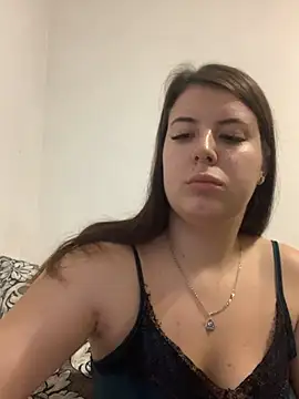 MiraCastellon online show from November 12, 2025, 11:43 am