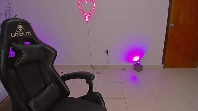 merida 06 online show from November 7, 2025, 3:06 am