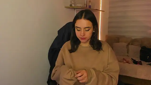 Emily Lindey online show from October 19, 2025, 3:29 am