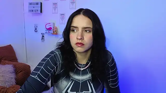 Emily Lindey online show from February 3, 2026, 6:22 am