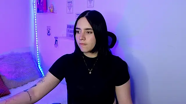 Emily Lindey online show from March 9, 2026, 5:33 am