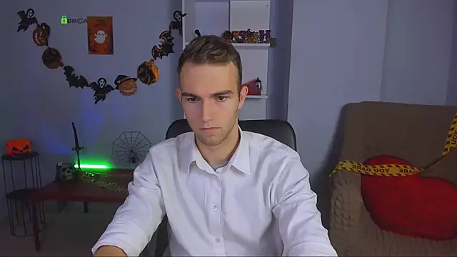 Snapshot of astren_villo chatting on October 28, 2025, 1:25 pm astren villo online show from October 28, 2025, 1:25 pm