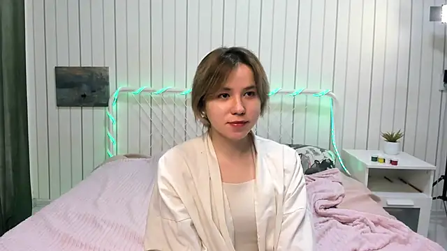 Snapshot of AlisiaEthen chatting on November 30, 2025, 8:24 pm AlisiaEthen online show from November 30, 2025, 8:24 pm